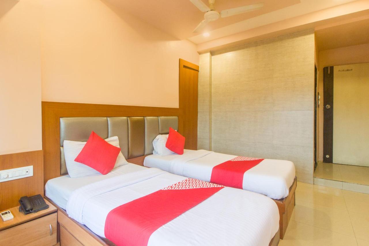 Kalamboli Oyo Hotel Sarovar Grand מראה חיצוני תמונה