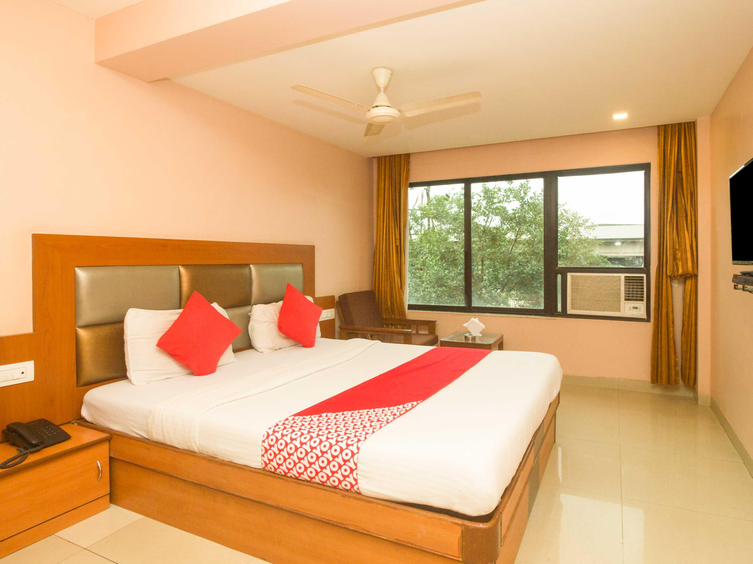 Kalamboli Oyo Hotel Sarovar Grand מראה חיצוני תמונה