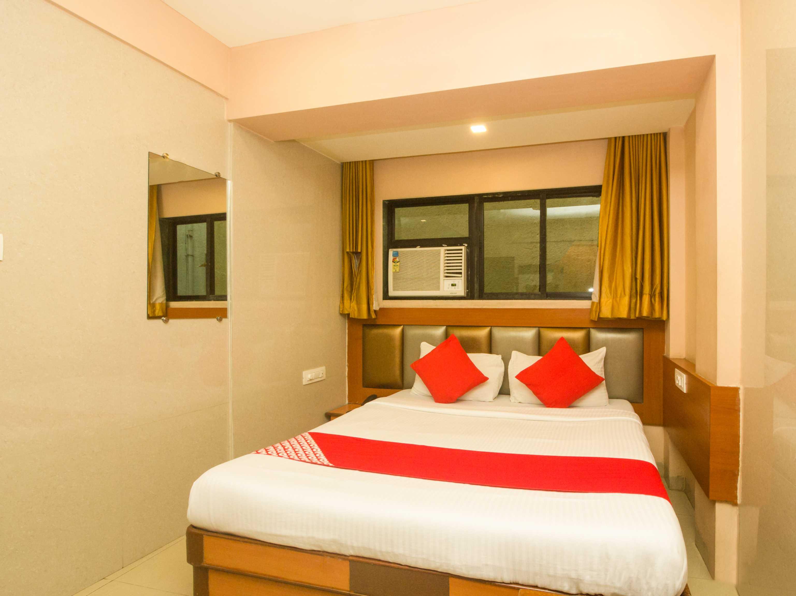 Kalamboli Oyo Hotel Sarovar Grand מראה חיצוני תמונה