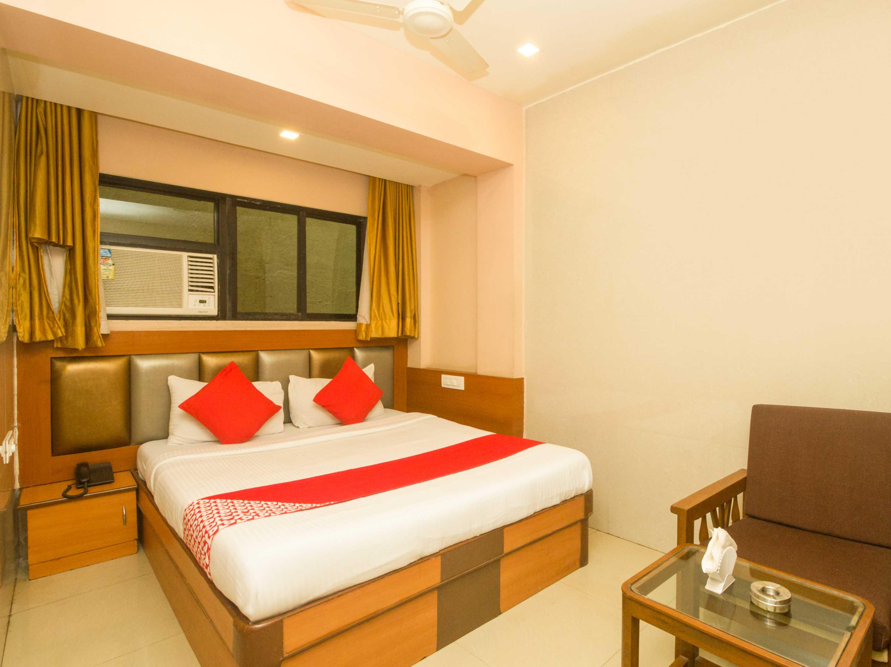 Kalamboli Oyo Hotel Sarovar Grand מראה חיצוני תמונה