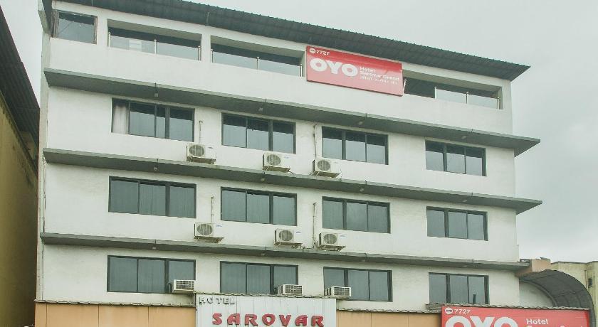 Kalamboli Oyo Hotel Sarovar Grand מראה חיצוני תמונה